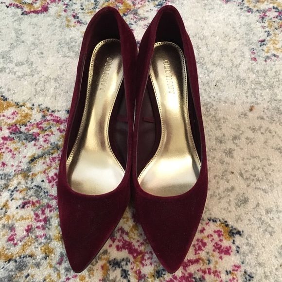 Old Navy Shoes - Burgundy Velvet Heels